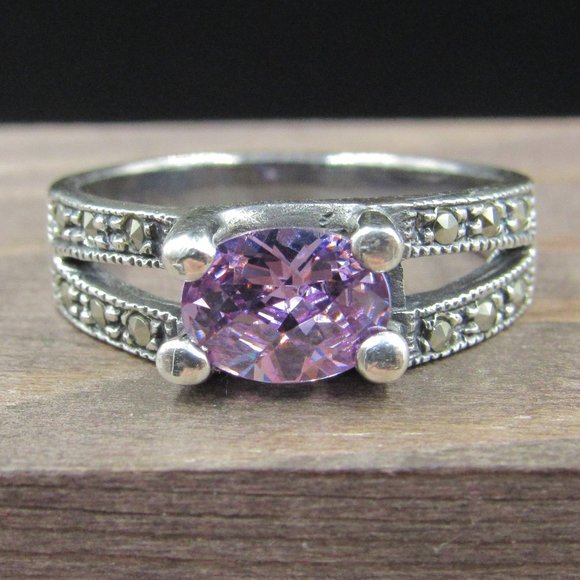 Jewelry - Size 8.5 Sterling Purple Oval CZ & Marcasite Ring